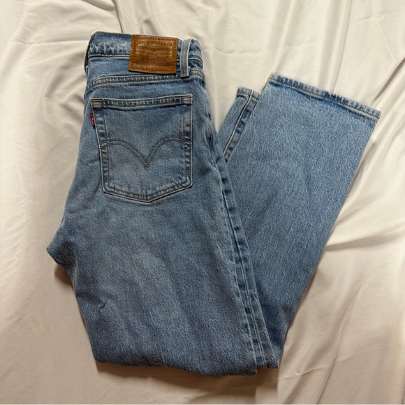 Levi’s Wedgie Straight Jeans - Picture 3 of 5